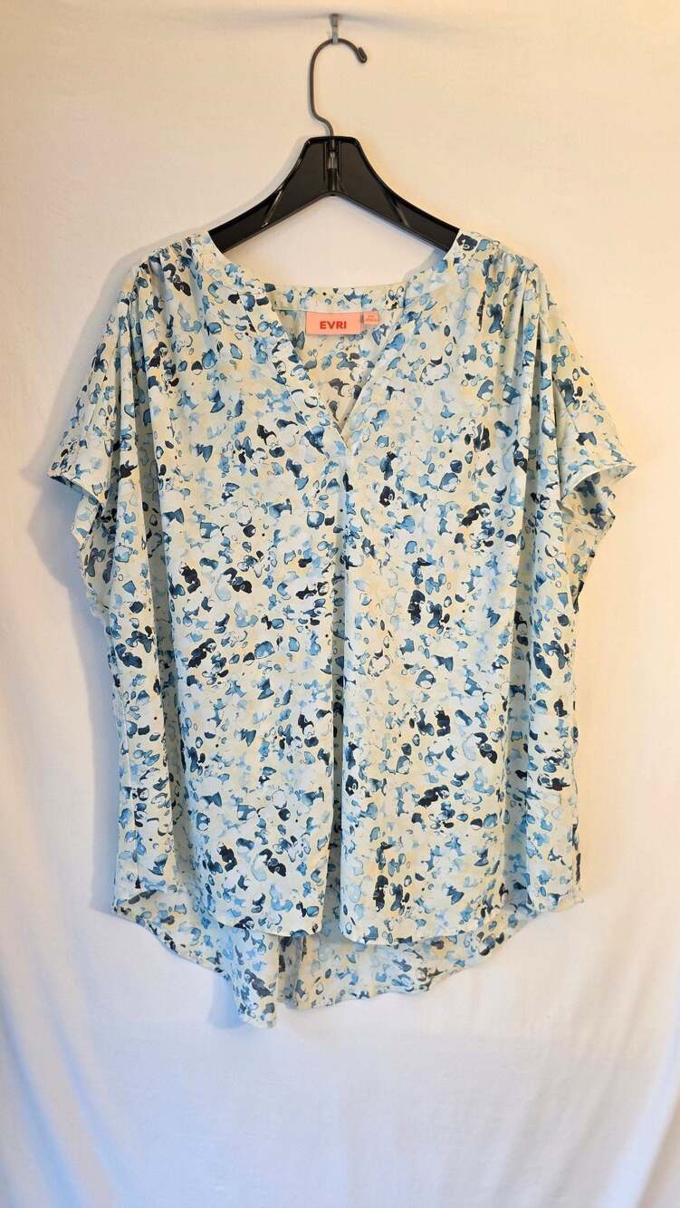 EVRI White, Blue, and Black Abstract Print Short Sleeve Blouse, Size 2X
